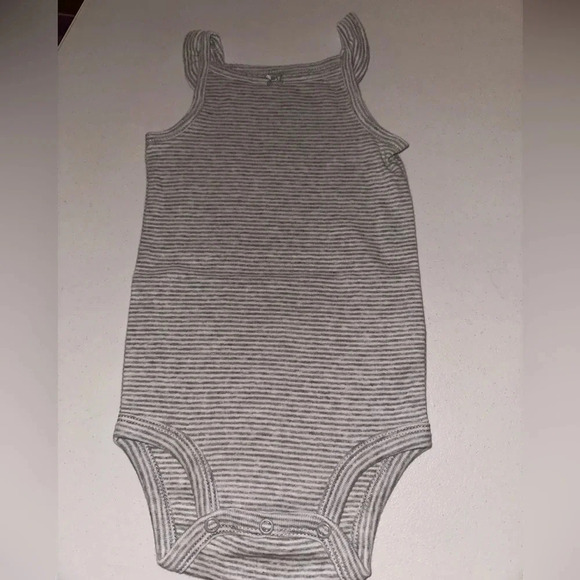 NWOT CARTER'S BABY GIRL 4 CAP SLEEVE BODYSUITS MULTIPLE PATTERNS 3M, 9M, 12M - Picture 4 of 12